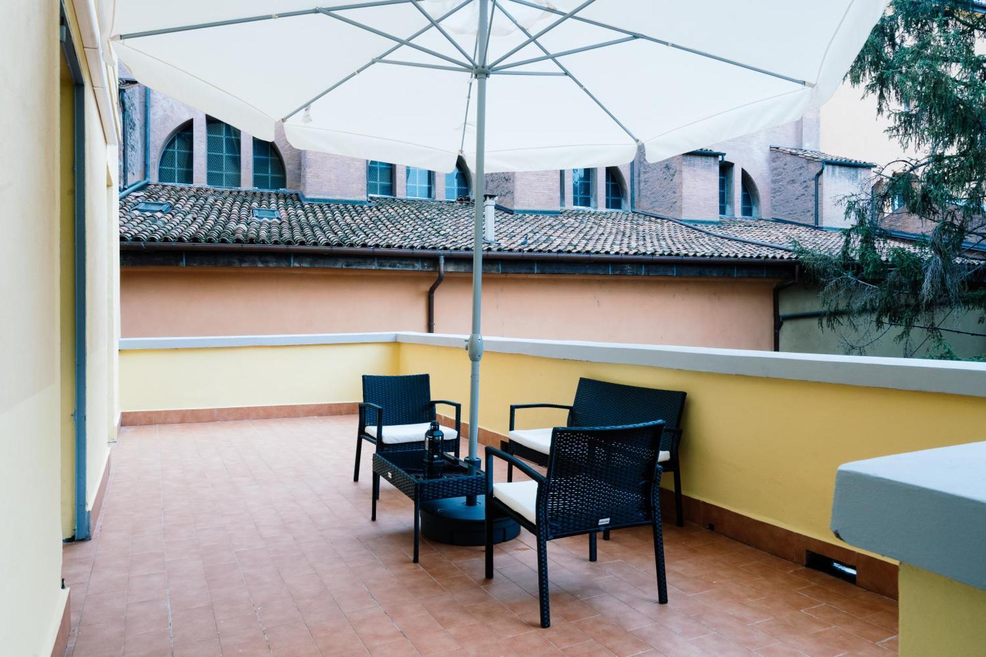 Indipendenza Mansion City Centre Bologna Eksteriør bilde