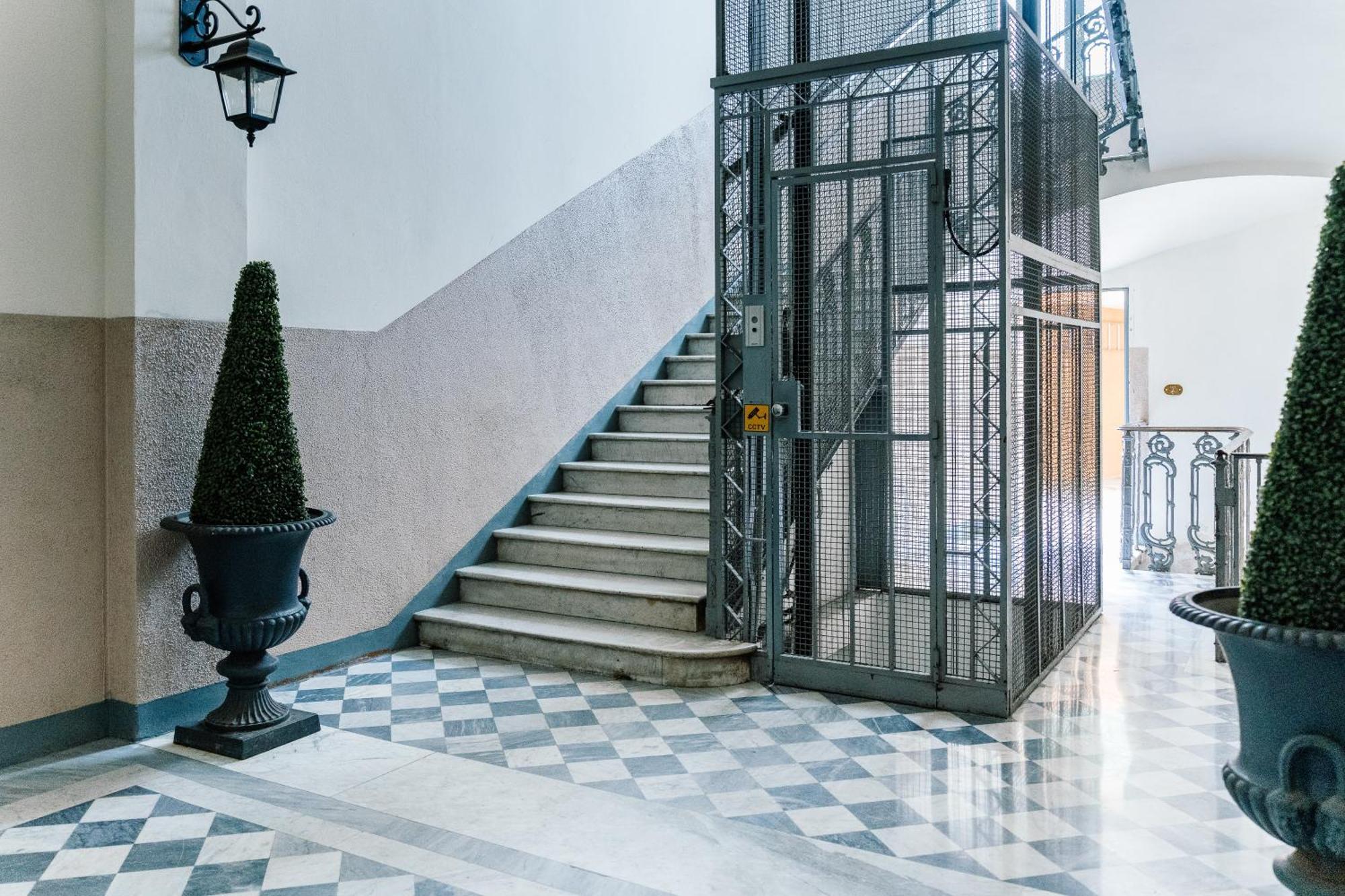 Indipendenza Mansion City Centre Bologna Eksteriør bilde